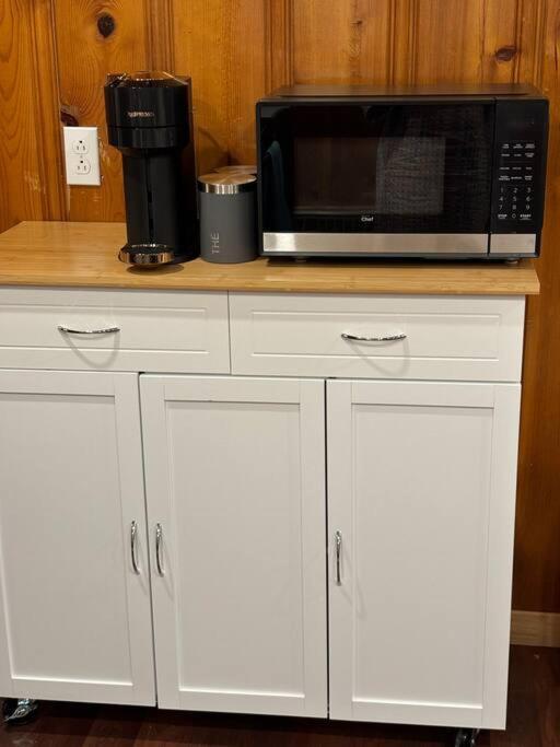 Cozy Spacious Work Friendly Lotus With Garden View High Speed Free Wi Fi And Parking Adjacent To Downtown Montreal Exterior photo
